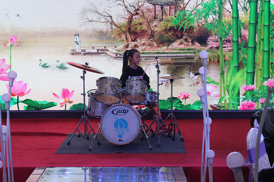 架子鼓表演.png 架子鼓表演.png